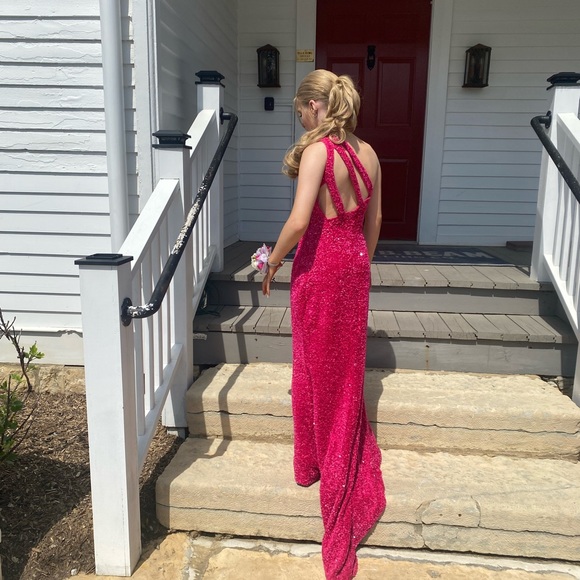 selling my prom dress! In perfect condition, only wore once. - Picture 4 of 4